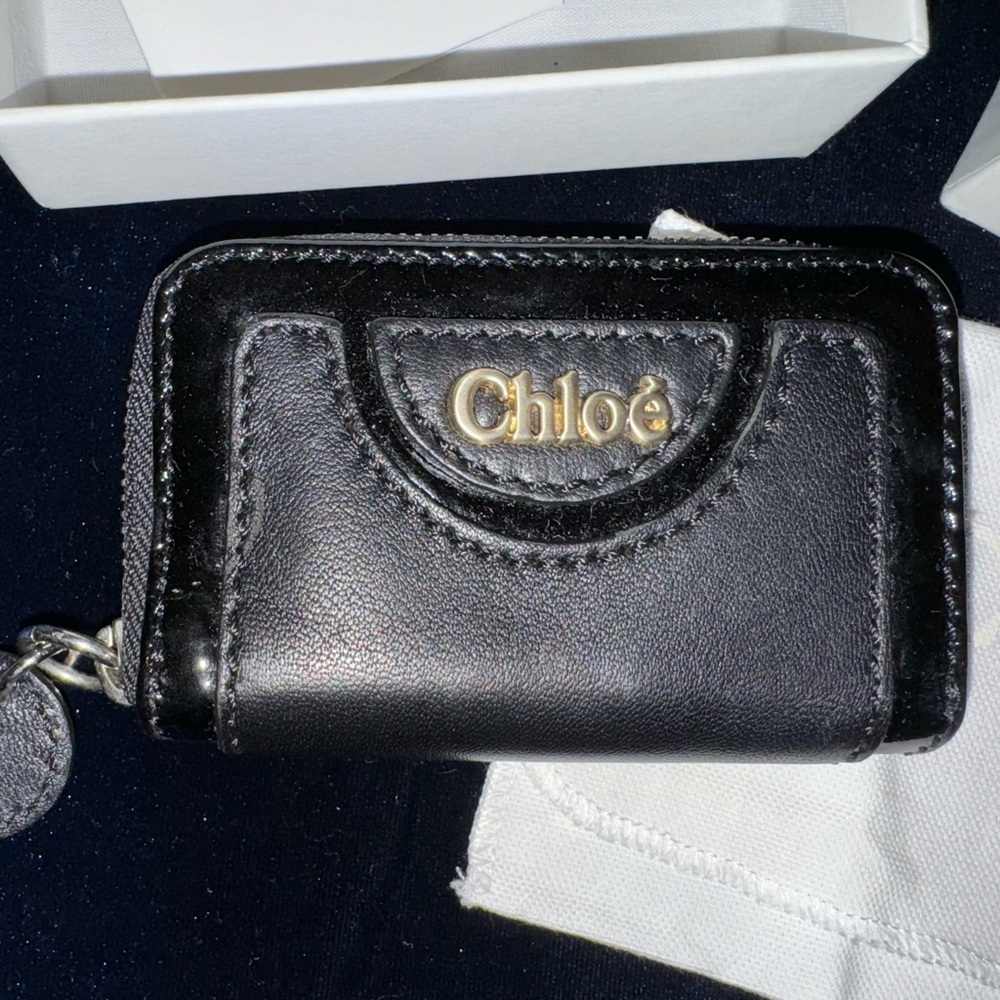 Authentic Chloe Vintage 6 Hooks Key Case Purse Leather Enamel Black Box